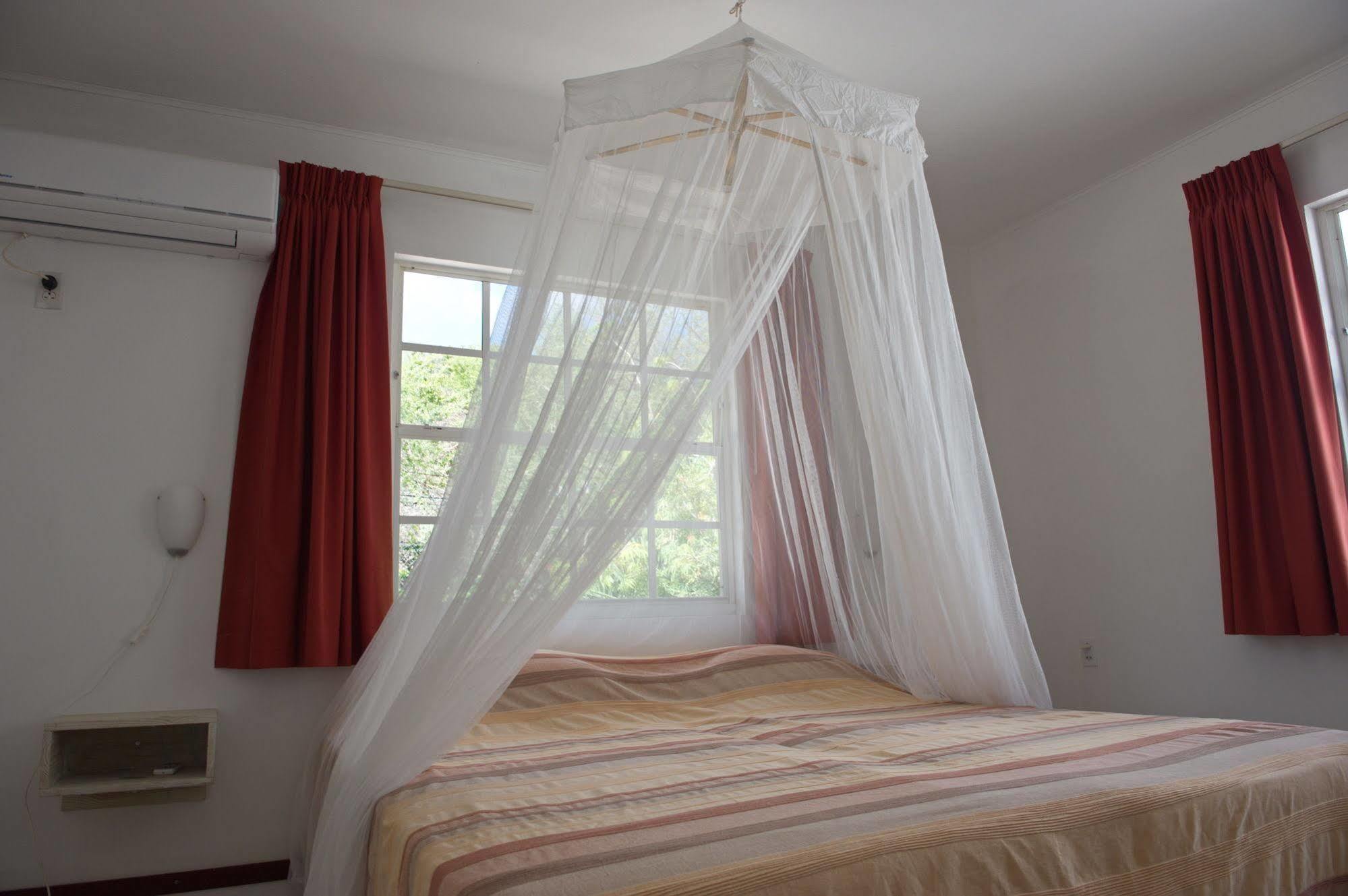 Bantopa Apartments Вилемстад Екстериор снимка